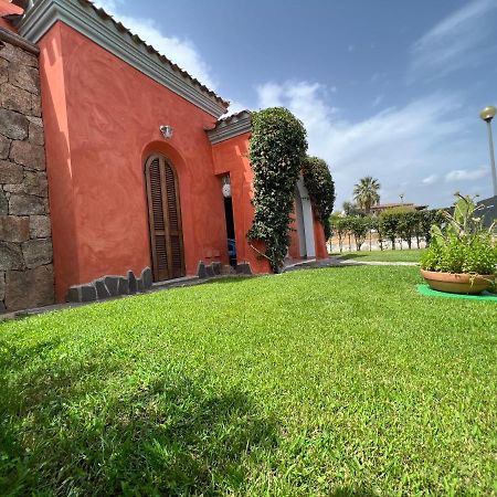 Villa Antonella Сан Теодоро Екстериор снимка